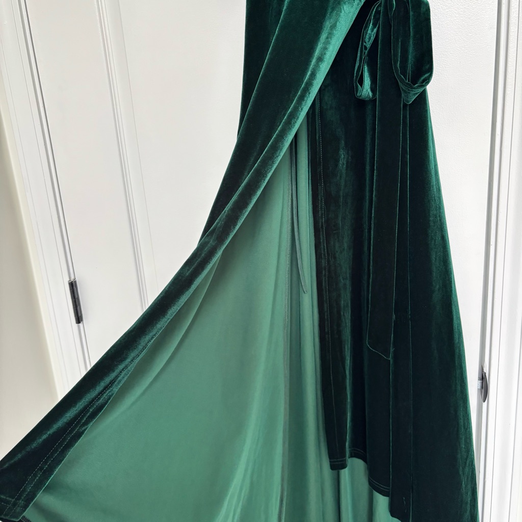 Nwt Pink Desert Regal Velvet Wrap Dress Emerald Green — image 4 of 8